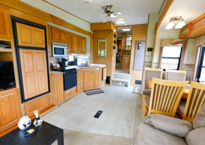 Fifth Wheel's A Charm - Cozy RV Short Term Vacation Rental in Murray Corner, New Brunswick
