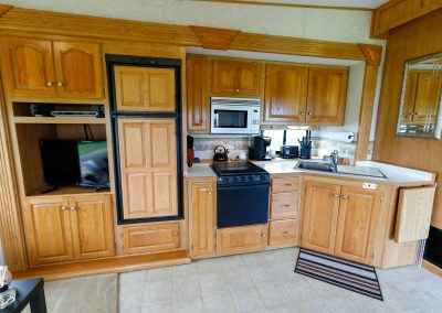 Fifth Wheel's A Charm - Cozy RV Short Term Vacation Rental in Murray Corner, New Brunswick